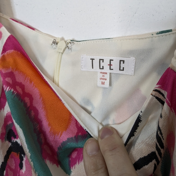 TCEC Medium Multicolor Abstract Baby Doll Square Neck Dress w/ Puff Sleeves - Picture 6 of 11